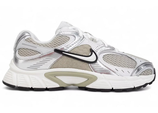 Nike V5 RNR Spruce Fog Metallic Silver Summit White - Volt Kickz